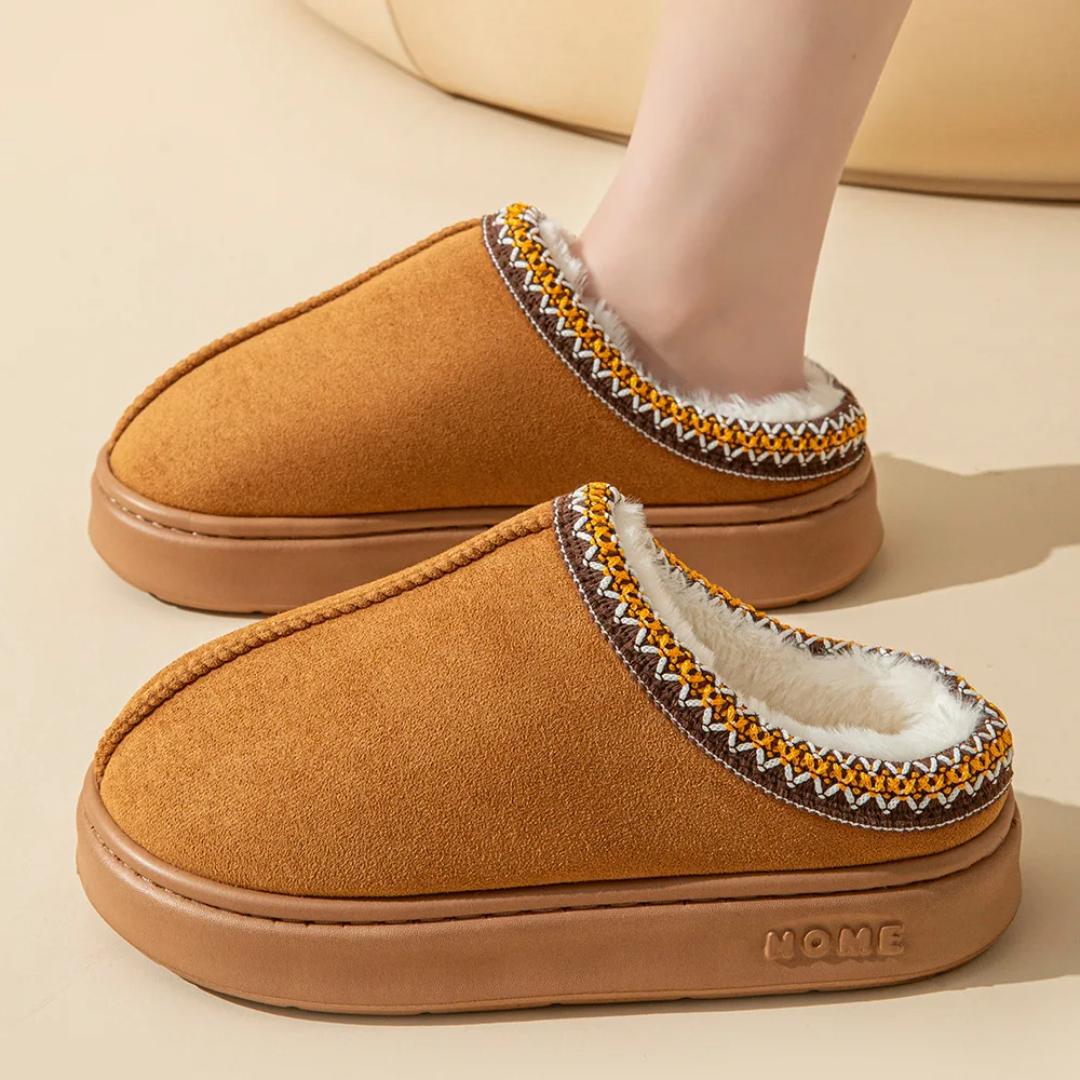 Warm slippers with sturdy sole